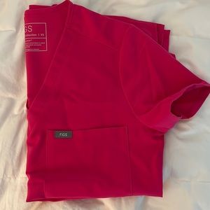 LIMITED EDITION Figs Raspberry Scrub TOP - worn once